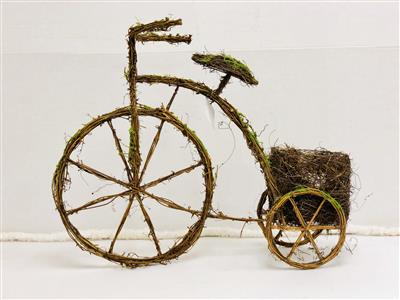 Tricycle w/Basket 20" Nat